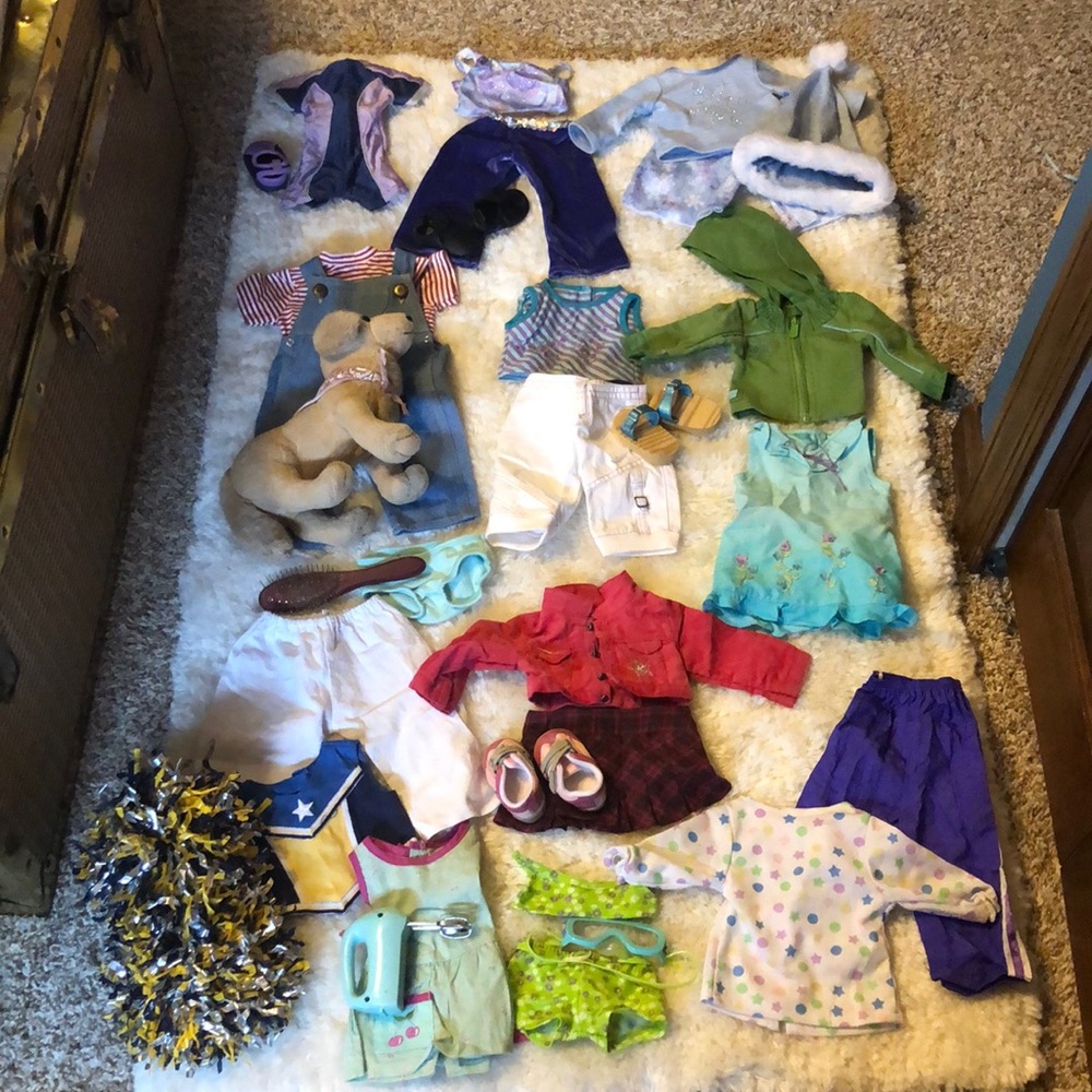 25+ PIECE AMERICAN GIRL OUTFITS AND ACCESSORIES